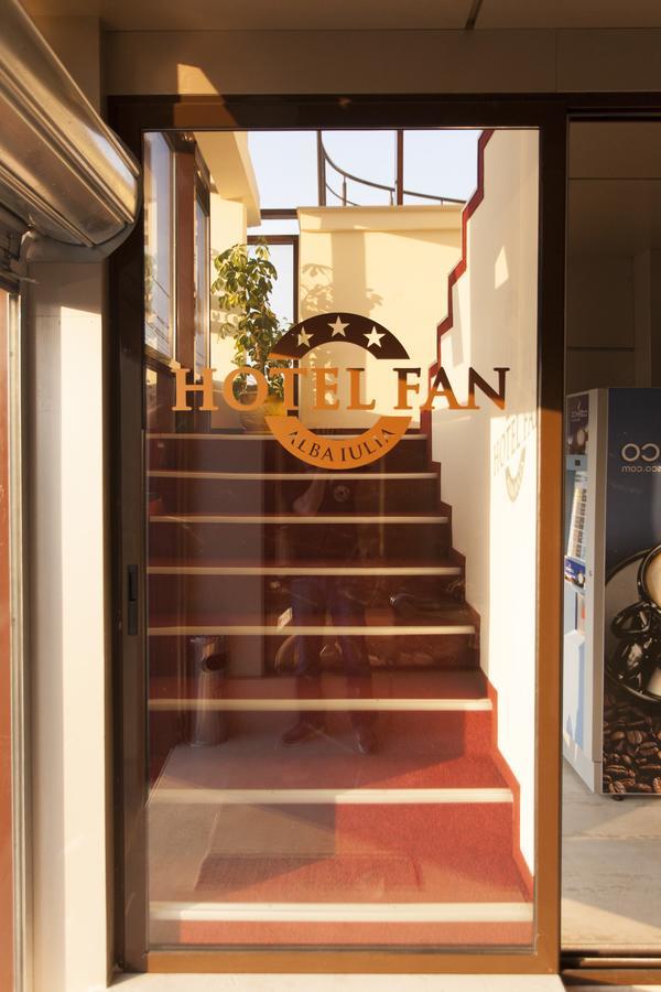 Hotel FAN Alba Iulia Exterior foto